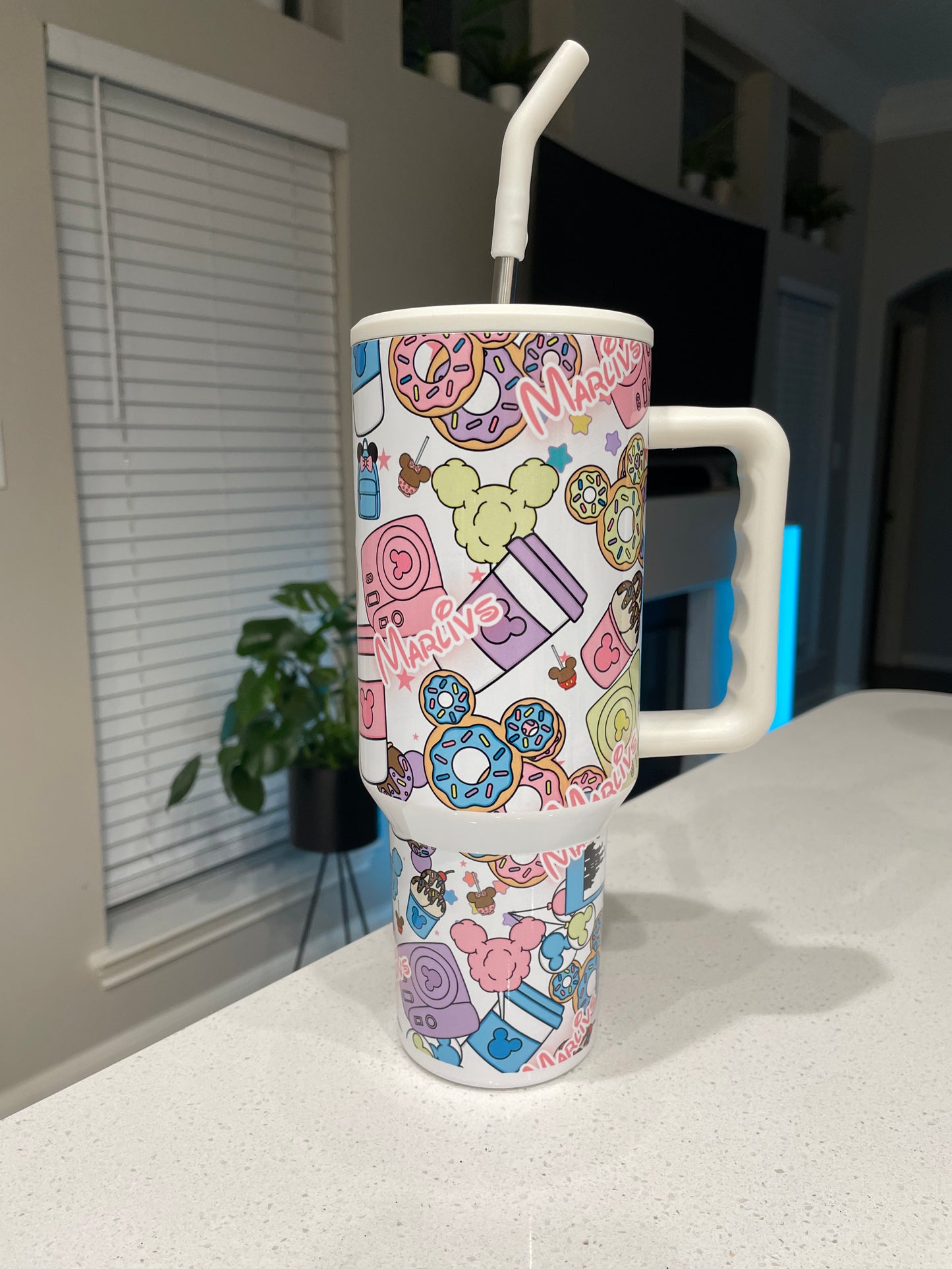 MAGICAL SNACKS 40OZ TUMBLER CUP